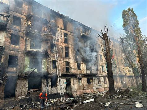 Russia pounds apartment block in Zelenskyy’s hometown, killing at least 6